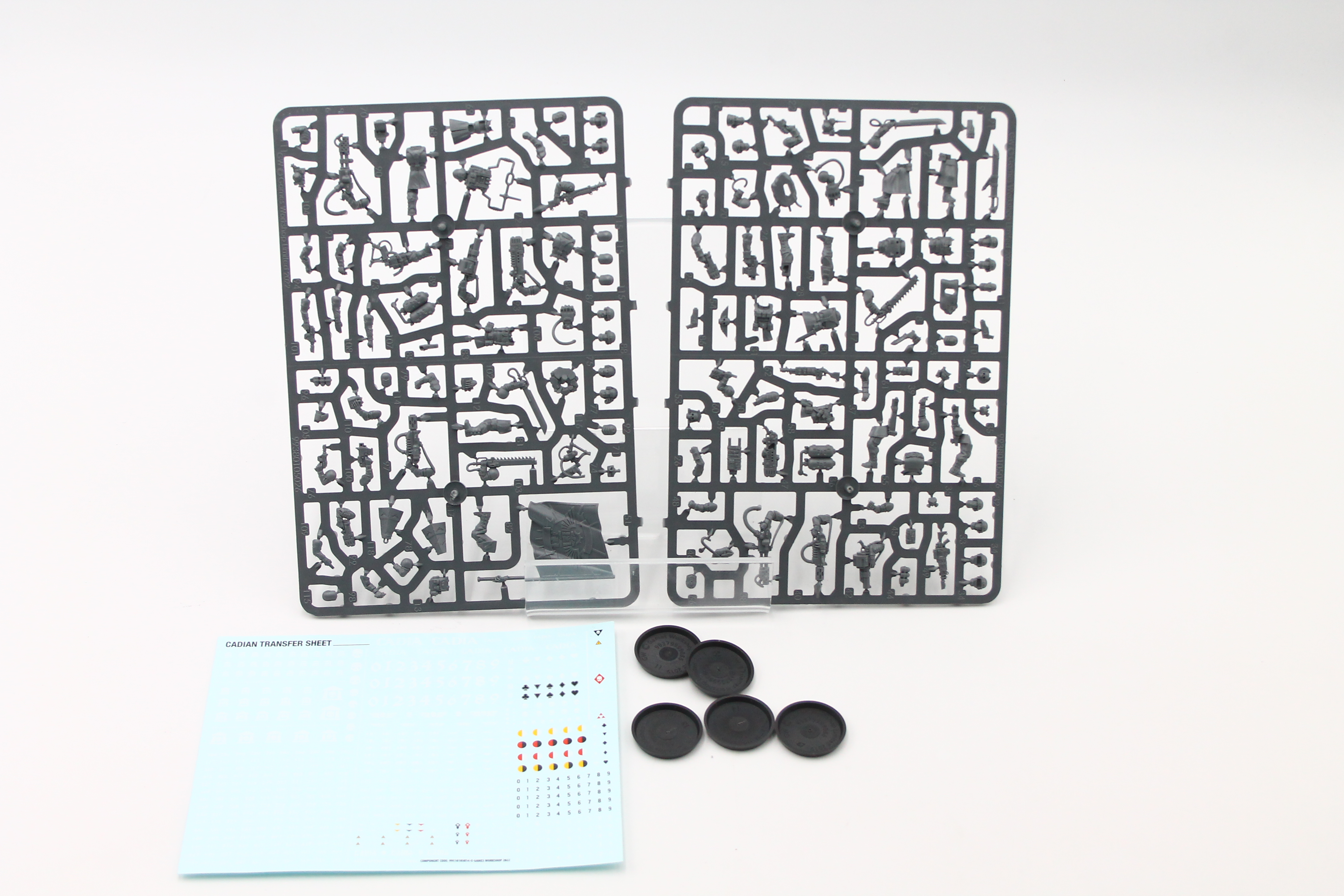 Warhammer 40K Astra Militarum: Cadian Command Squad (5, On Sprue) U-B3S5 432861